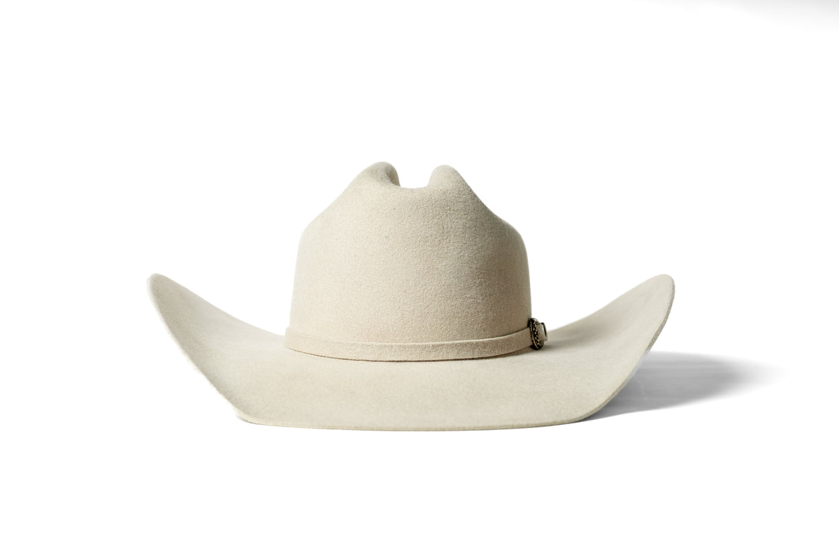Sombrero John Buckskin, vista frontal sobre fondo blanco