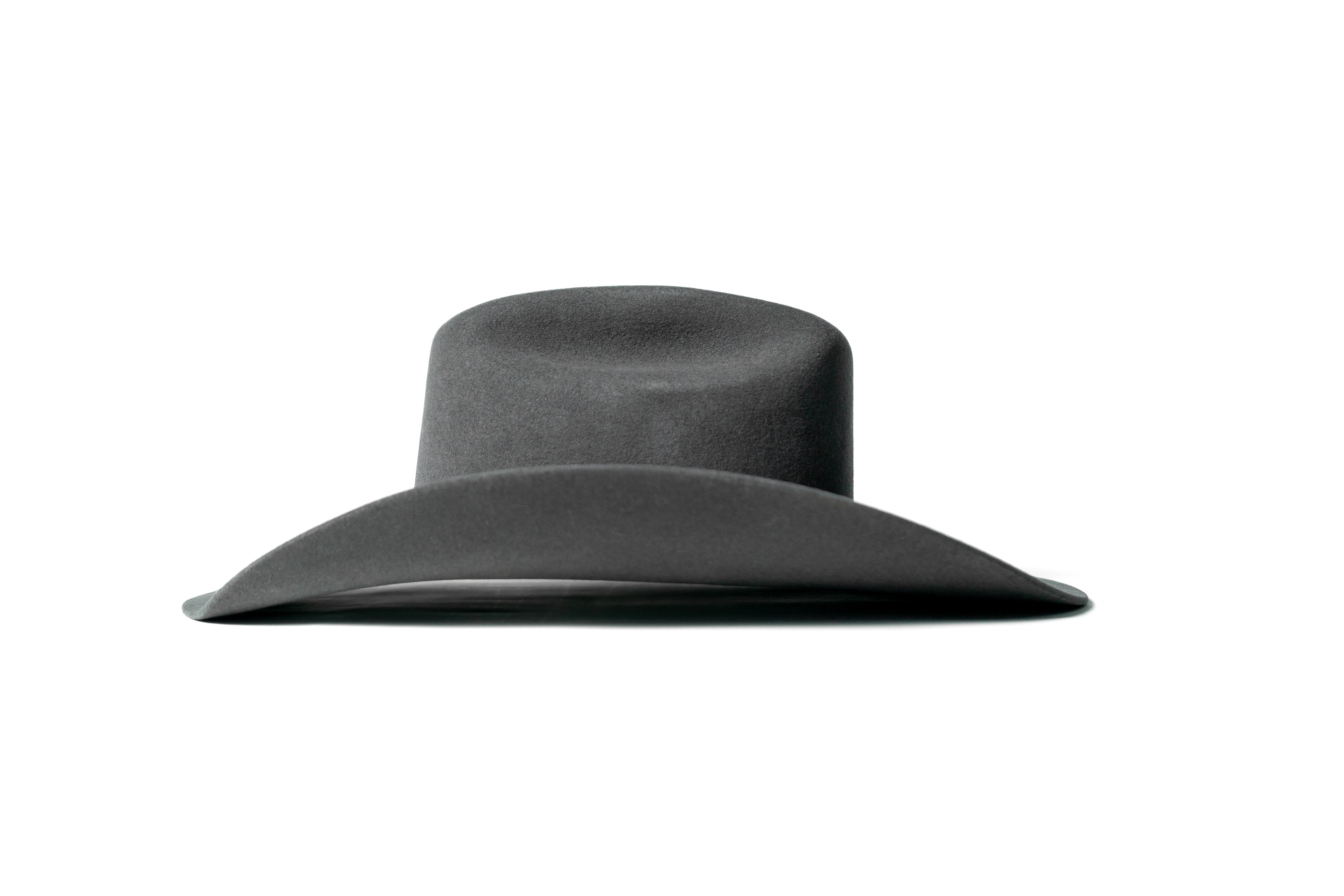 Sombrero John gris, vista posterior sobre fondo blanco