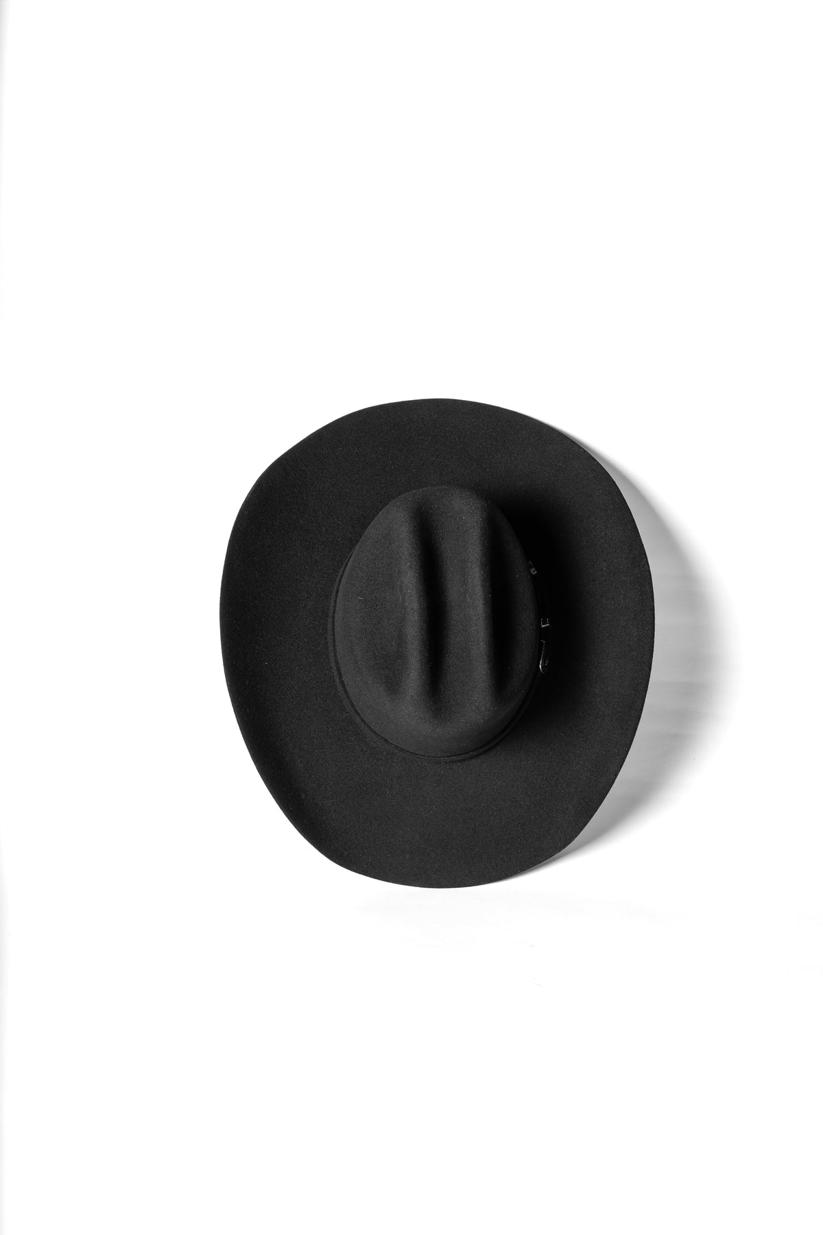 Sombrero John negro, vista superior de copa y ala
