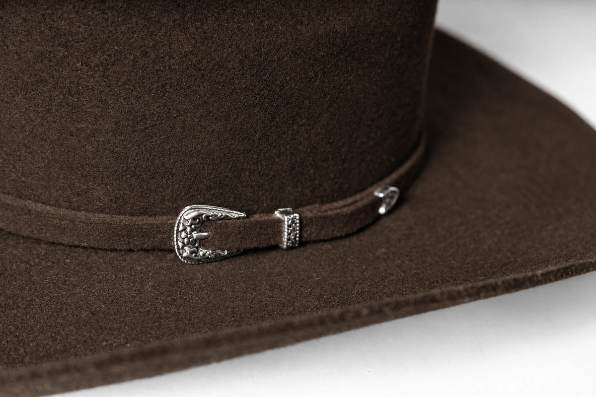 Sombrero Marlboro Café Oscuro · detalle de herraje y textura · Goose Hatmakers