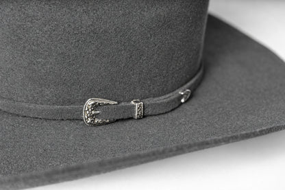 Sombrero Marlboro Gris · detalle de herraje y textura · Goose Hatmakers